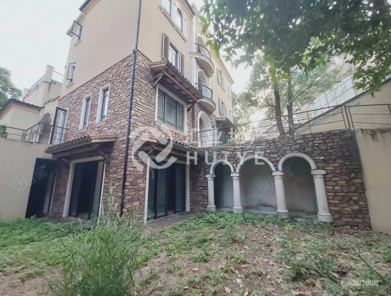 中信御园独栋大别墅位置极好带大花园 业主诚意出售