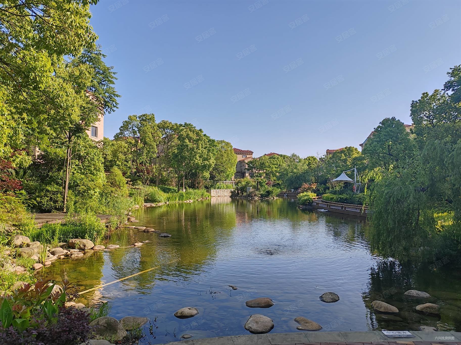 崇明别墅保亿风景水岸双拼6房超大花园上实地铁