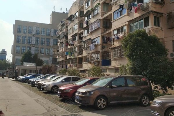 崮山小区一街坊