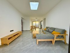 肇庆端州睦岗锦绣山河悦澜湾4房2厅2卫租2700元出租房源真实图片