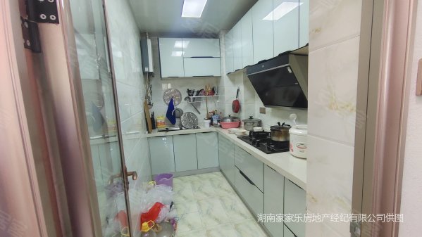 玉恒龙岸3室2厅2卫118㎡南北77.8万