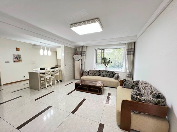 青岛黄岛薛家岛海信凤凰金岸地铁口旁,出租,海信品质,业主急租,价格可