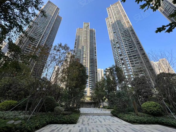 深圳龙华龙华中心区鸿荣源壹成中心璞誉府花园大社区,此小区2房全齐