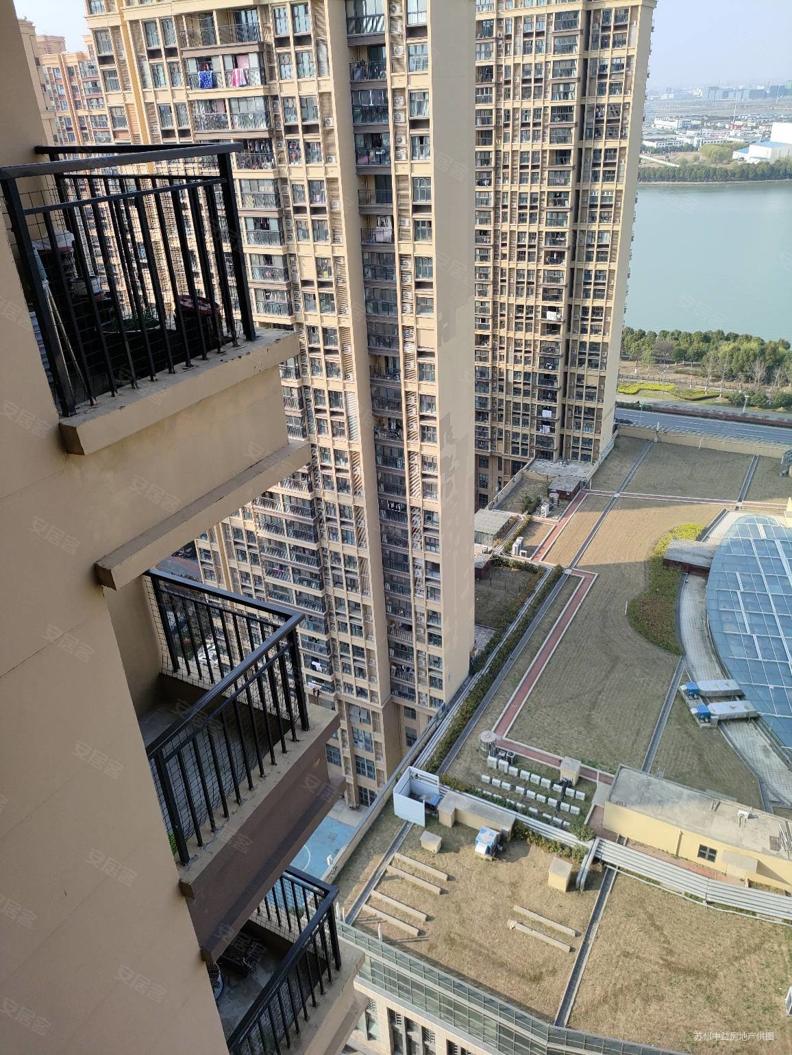 南山维拉精装三房南北通透诚心出售