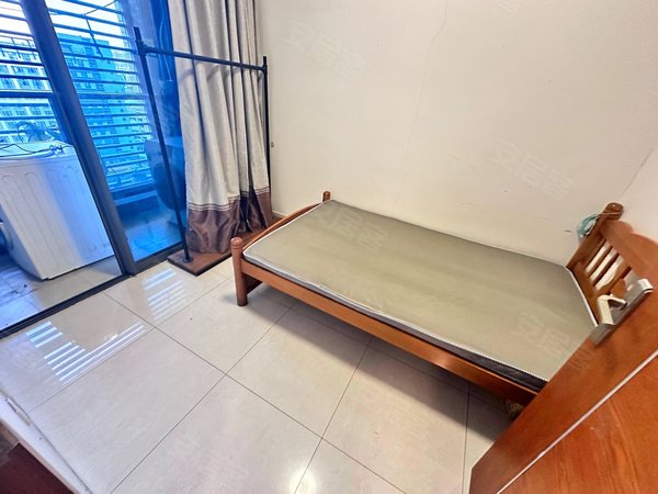 深圳南山南油南园枫叶公寓南园枫叶公寓,拎包入住,近地铁 停车方便