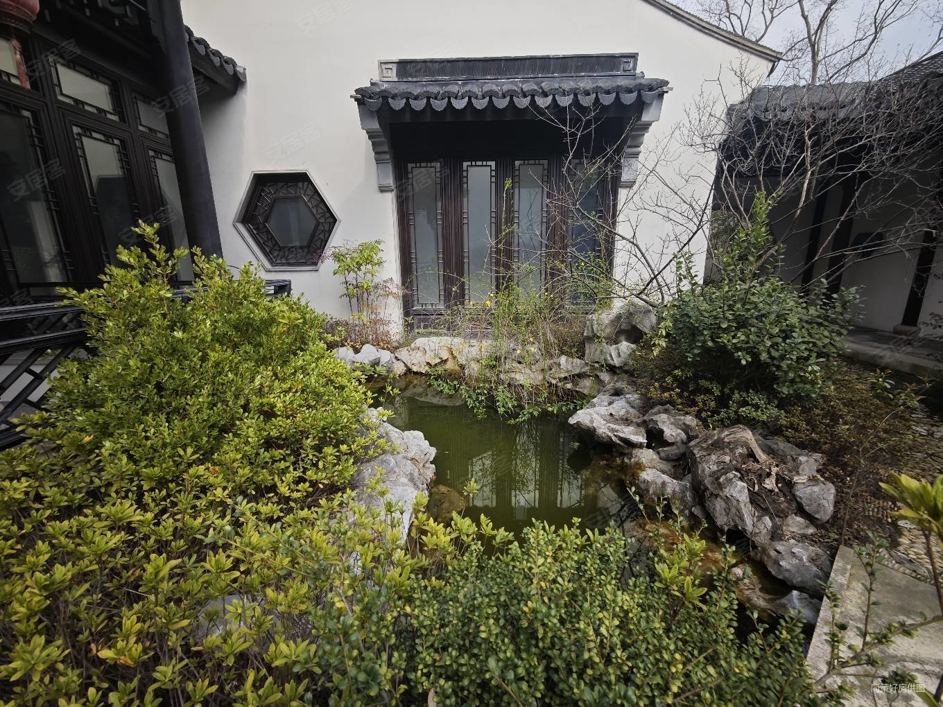 上海桃花源一期5室2厅5卫224.65㎡南3400万