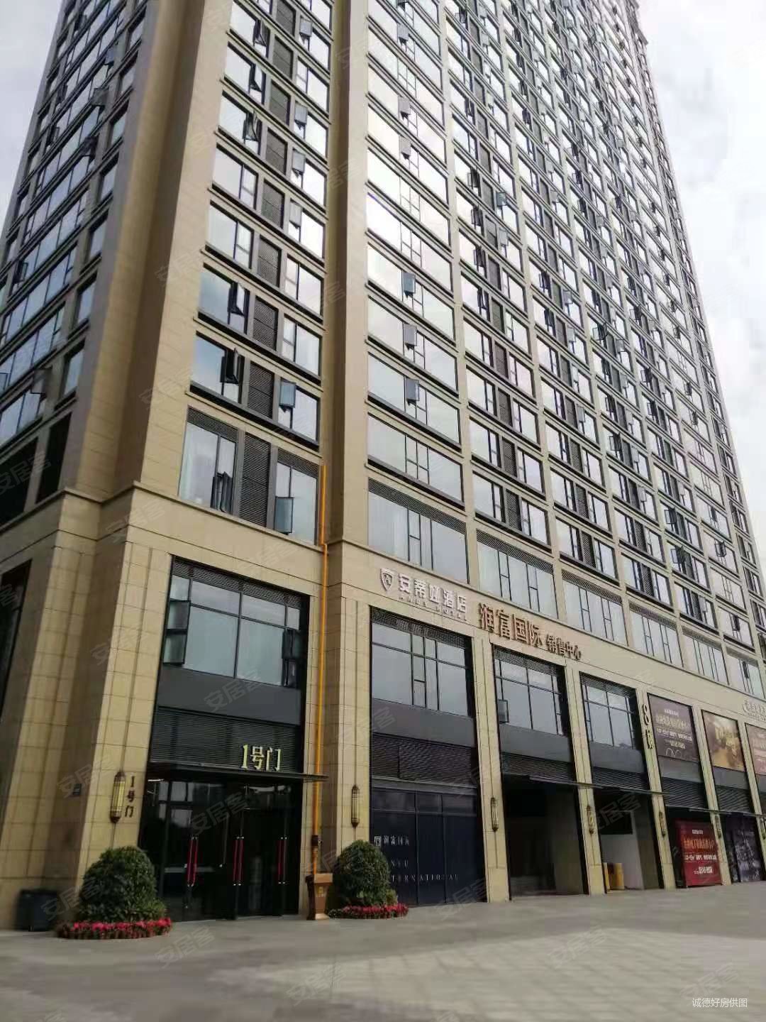 润富国际花园(商住楼)1室0厅1卫39.14㎡南68万