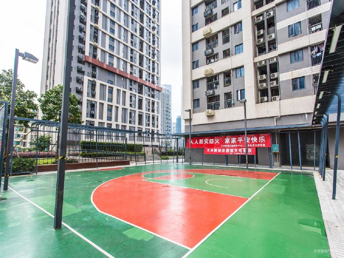 近期必卖笋盘高新园地铁口旁大冲新城花园精装一房诚售