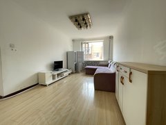 大连西岗人民广场白云新村 奥林匹克 太原街 一室一厅,无坡 下楼市场 车站出租房源真实图片
