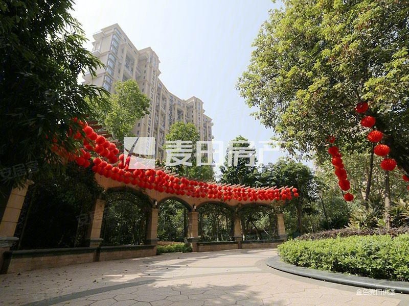 中央美地 临地铁 商业配套齐全 中间好楼层 豪华设计