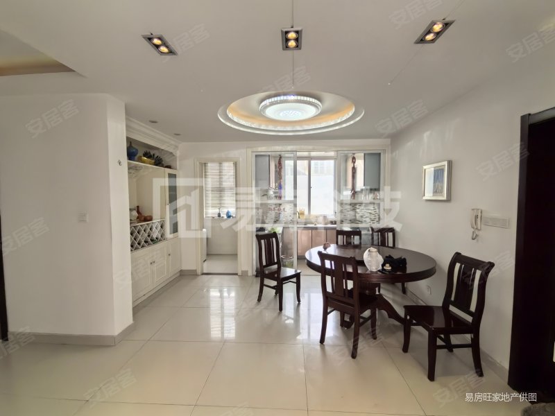 顶层复式精装大四房带车库带大露台阳光新城宏基花园