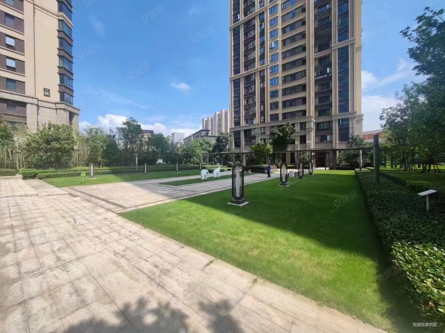 网>南昌二手房>红谷滩二手房>九龙湖二手房>绿地国际博览城海珀九龙>