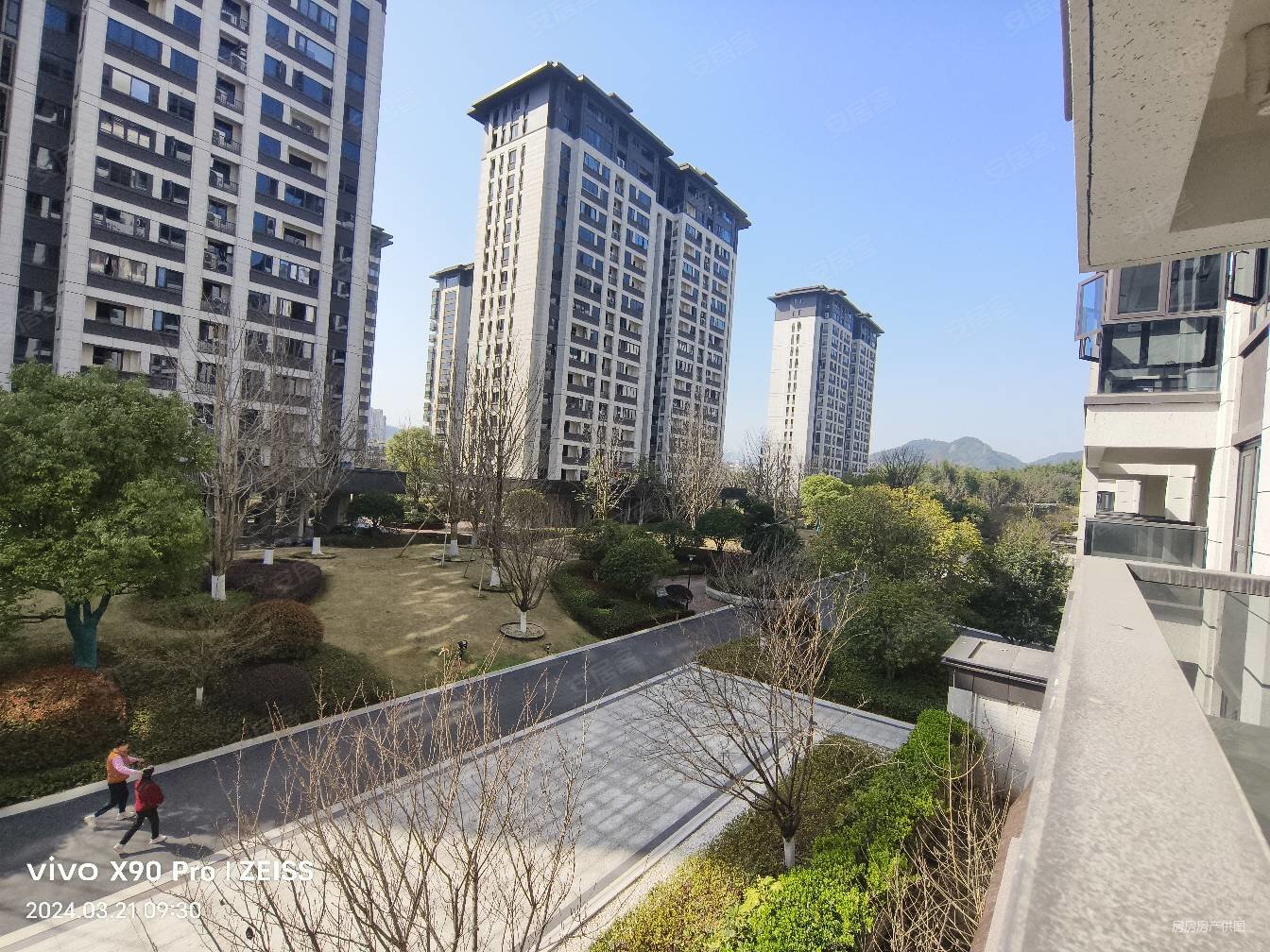 春天学府地上品质小区送车位