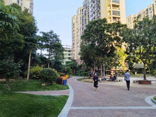 【多图】御景花园,世茂御龙湾租房,万达旁边的精装小两房,晋江租房