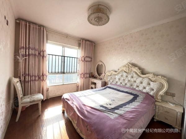 置信逸都花园A区3室2厅2卫105㎡南北75万