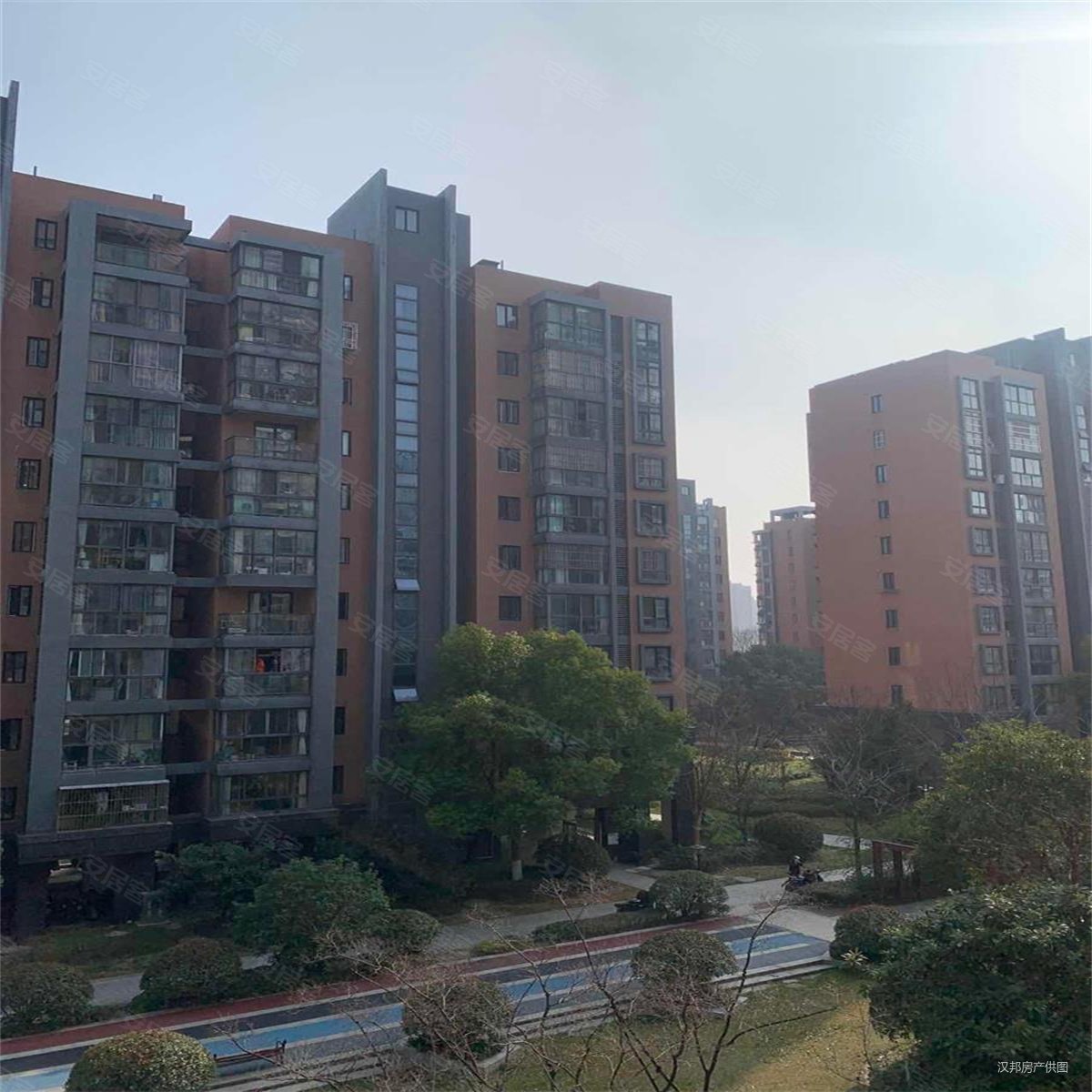 冠城三期 单价九千多 满两年 近地铁口 北小分校 纯东边户