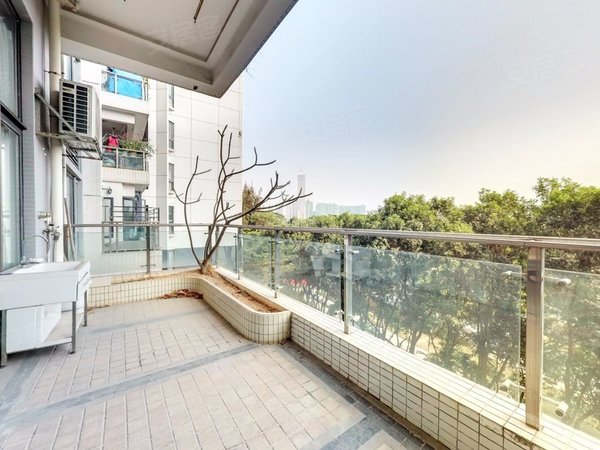 深圳南山科技园纯海岸雅居纯海岸雅居 5室2厅3卫 190平 电梯房 精装修