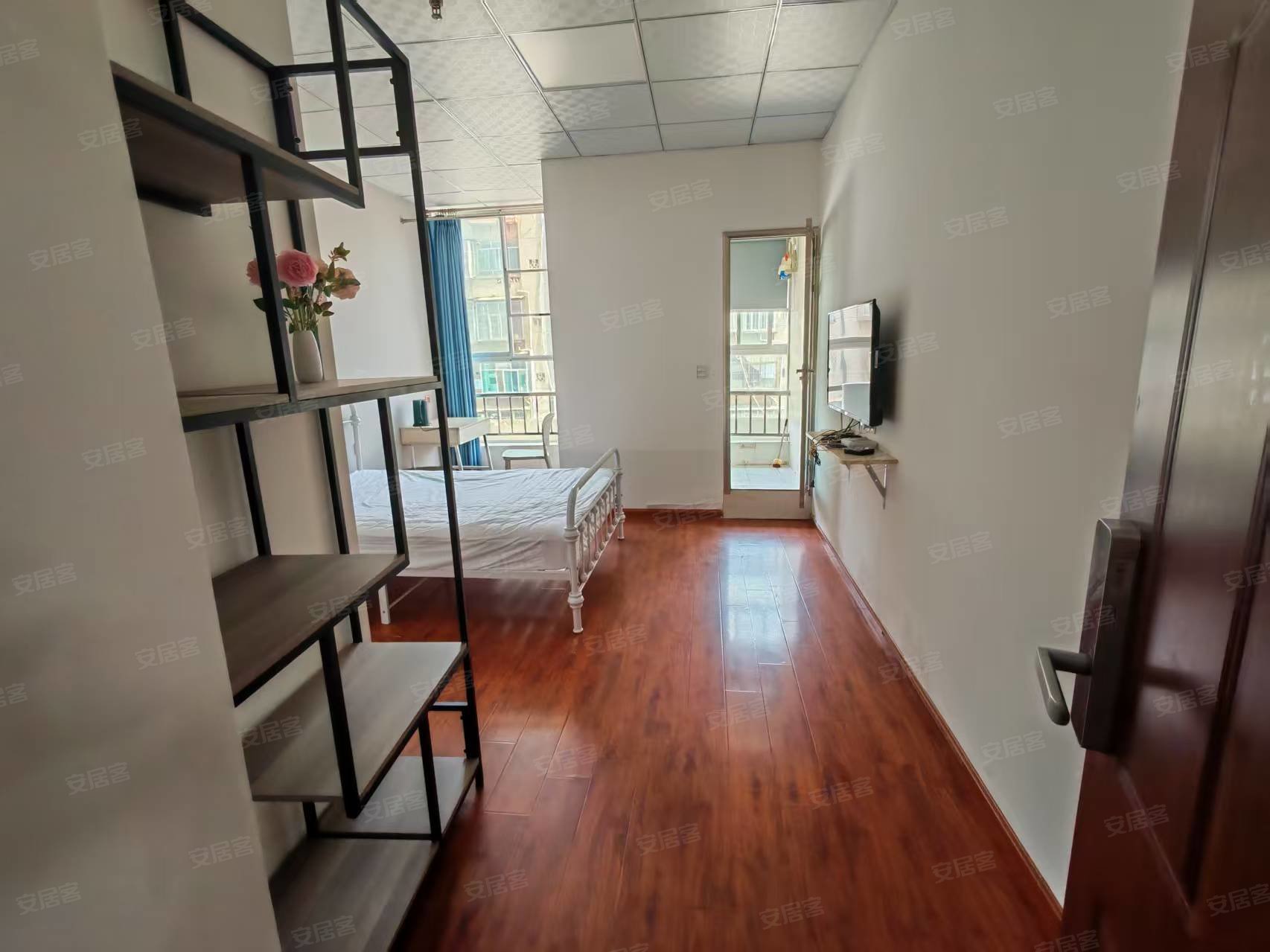 西山区人民检察院 西部客运站 马街摩尔城