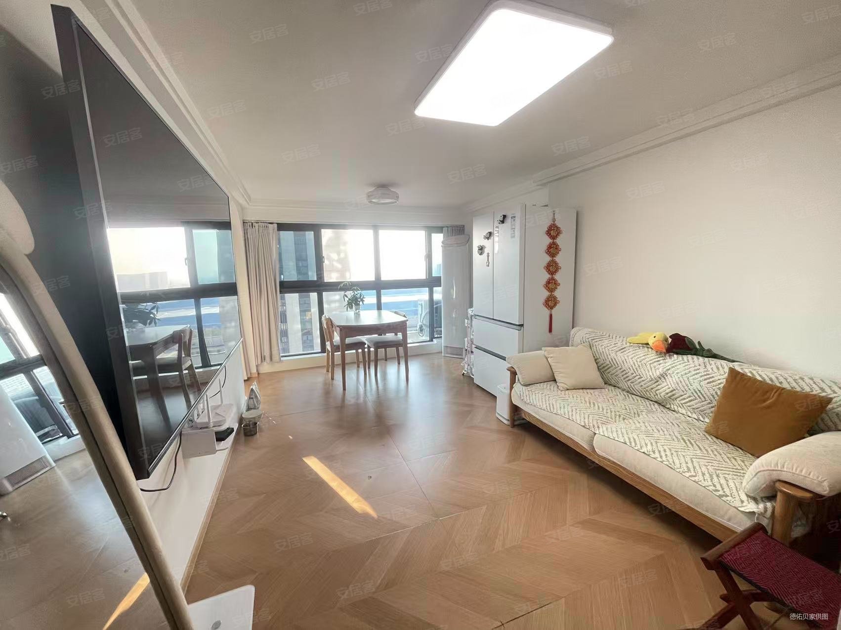 美致生活广场3室2厅3卫43.29㎡南北78.8万