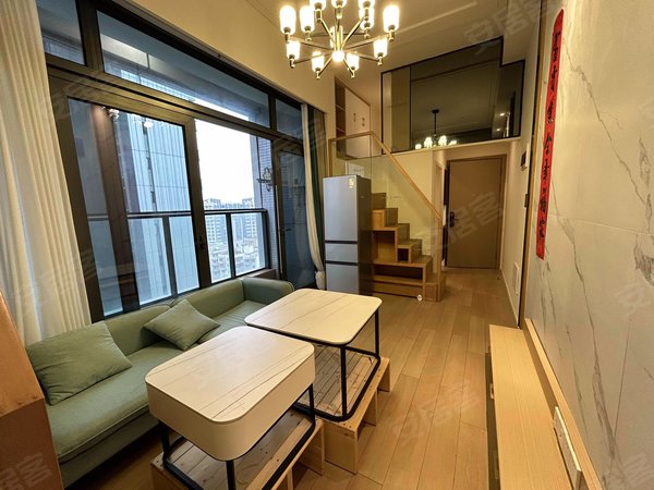 深圳龙华龙华中心区华盛珑悦地铁口精装复式公寓,车位充足出租房源