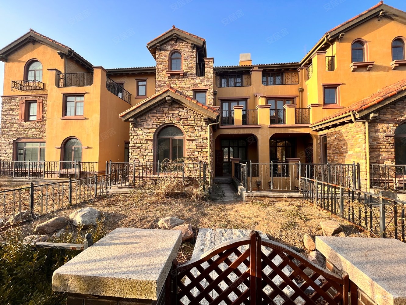 青岛房产网>青岛二手房>即墨二手房>蓝色硅谷二手房>青建橄榄树(别墅)