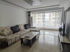 盘锦盘山府前大街三室两空调!家电齐全!拎包入住!!!!!出租房源真实图片