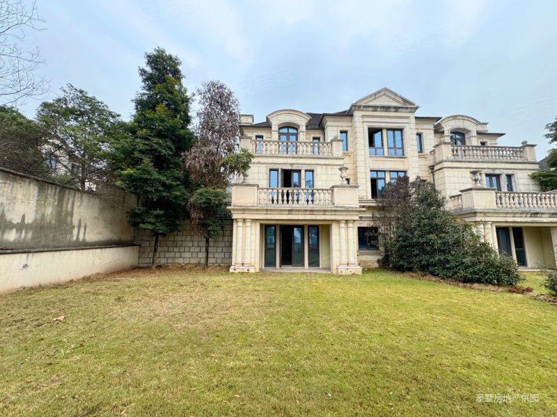 融创尊爵堡独栋别墅两套双拼临崖视野花园900