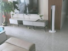 岑溪岑溪城区城区天河广场三房出租，屋主接受短租，拎包入住，月租金2000元出租房源真实图片