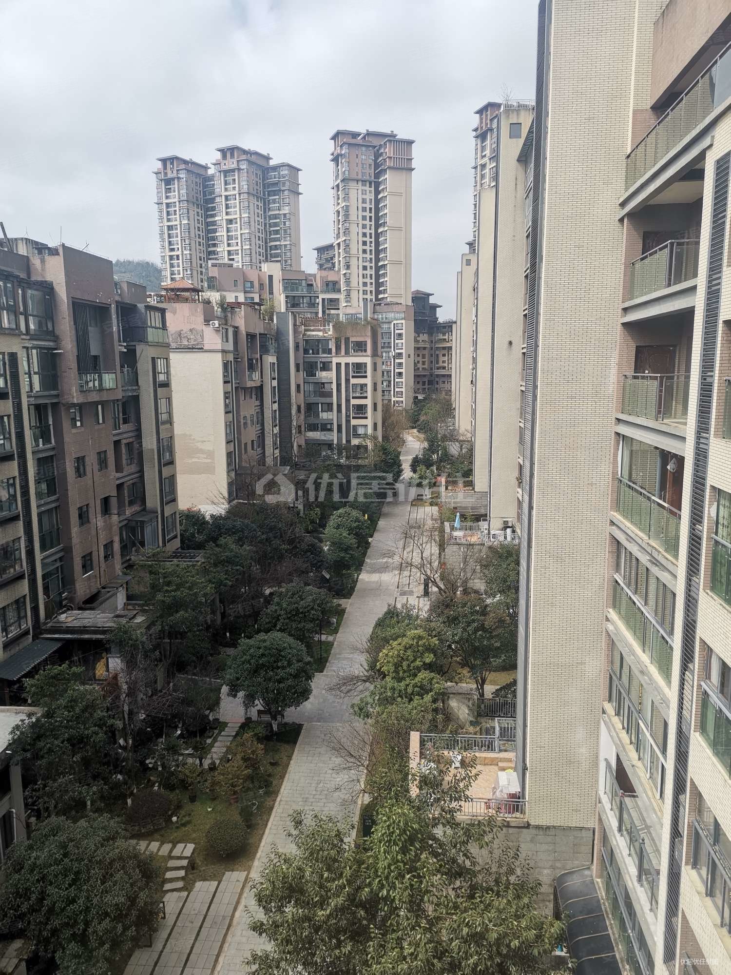 花果园半山小镇w2区