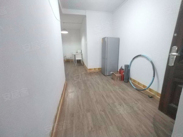 深圳福田园岭园岭新村园岭新村3楼四房可做员工宿舍,有家私电器出租房源真实图片