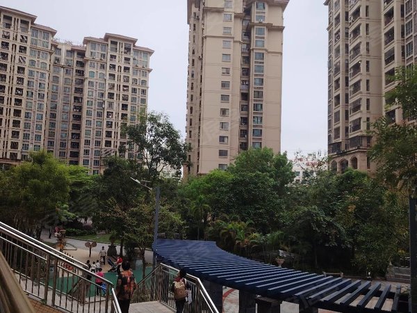 【多图】中森茗苑,新塘租房,中森名苑三房中租1800元,看小区花园!