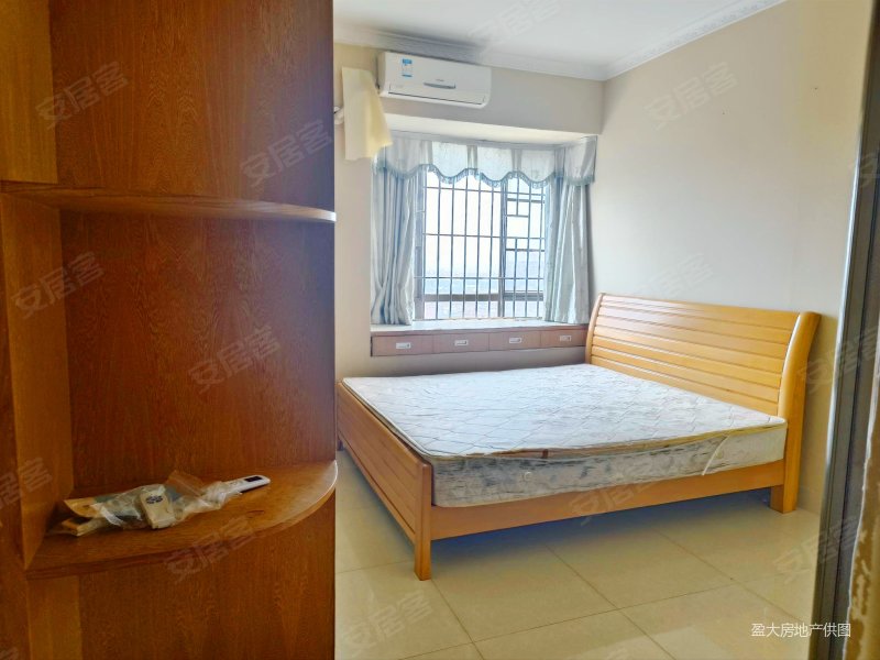 嘉景出售138万精装修环绕小区环境好中心地段