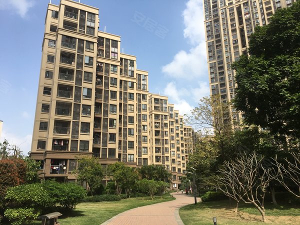 佛山南海金融高新区中海锦城中海锦城 中高楼层2室 2400元月 家家齐全