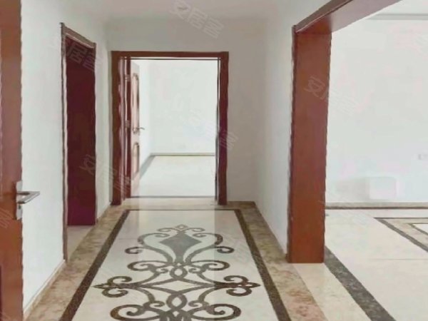 西山独栋京香花园 大双拼面积900平门口6个车位可两套一起租