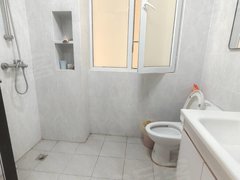 巢湖北门北门片区急租栖凤山庄电梯中层,850一个月,2室,家电齐全,拎包入住出租房源真实图片