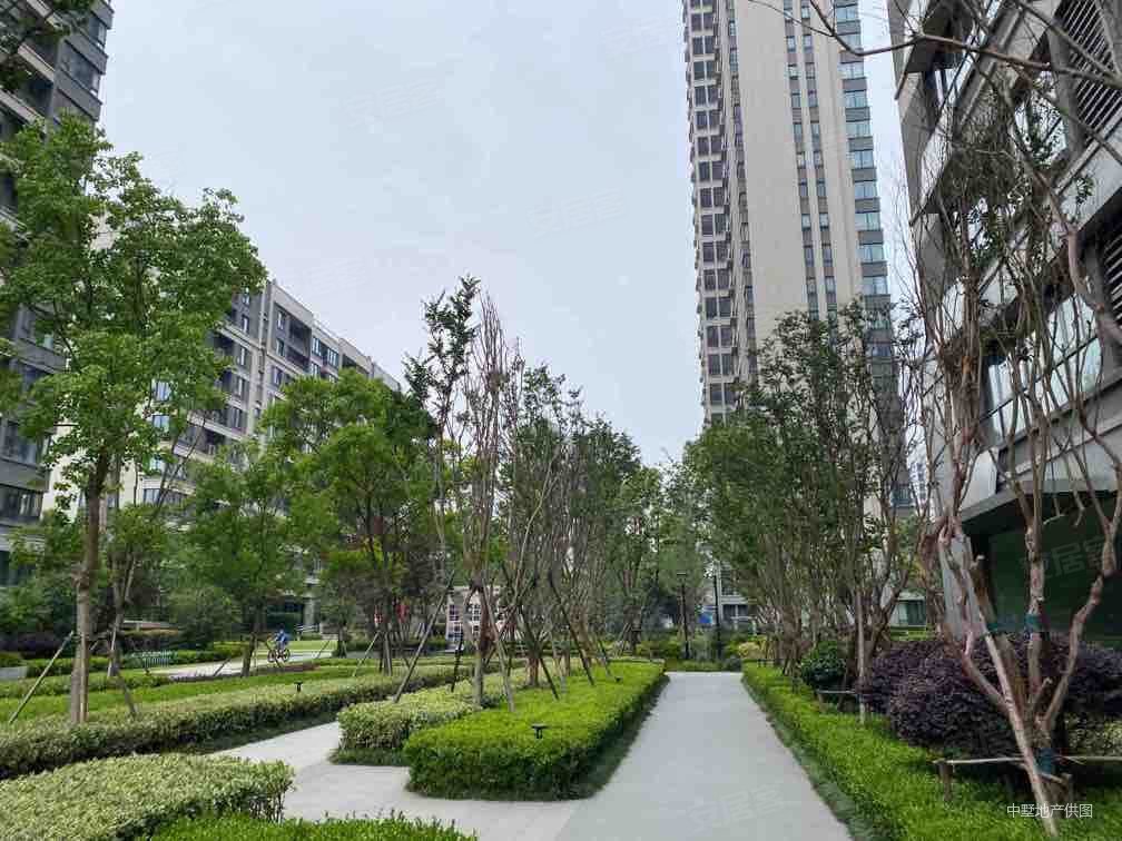 合肥房产网>合肥二手房>包河二手房>葛大店二手房>万科翡翠天际(b区)>