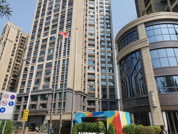 深圳福田农科中心宝能城市公馆(商住楼)宝能公馆新上三房 精装修 居家