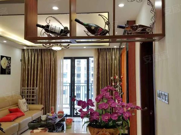 开平恩平御景湾御景湾高层3房2厅2卫豪华装修新净,106方,月租2380元