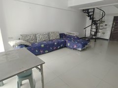 百色右江恒基广场市医院对面复式楼三房出租1200一个月，民用水电楼下就是菜市出租房源真实图片