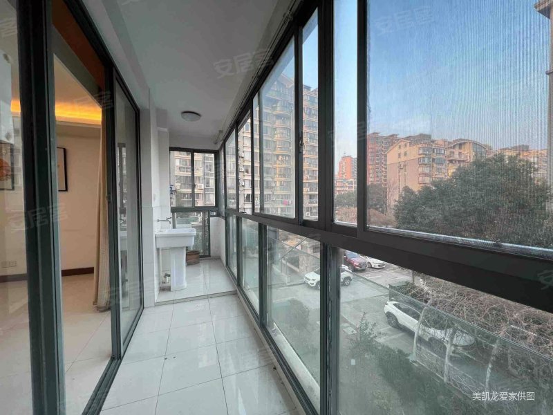 沈默花园电梯中层4房,近万达广场和地铁站,有车位,沈默花苑二手房,799