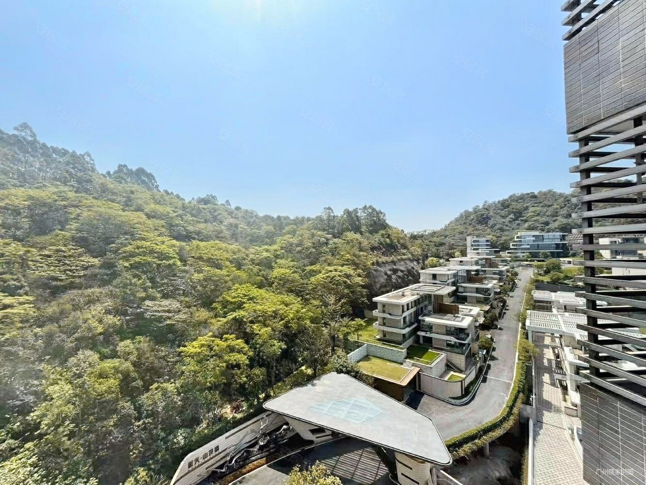 好房源,好景观,一线湖景豪宅,南湖景观靓房,新天半山二手房,1380万,5