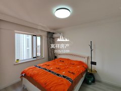 丹东振兴万达万达隔壁立交新区 电梯22楼 精装二室90平 长短租均可出租房源真实图片