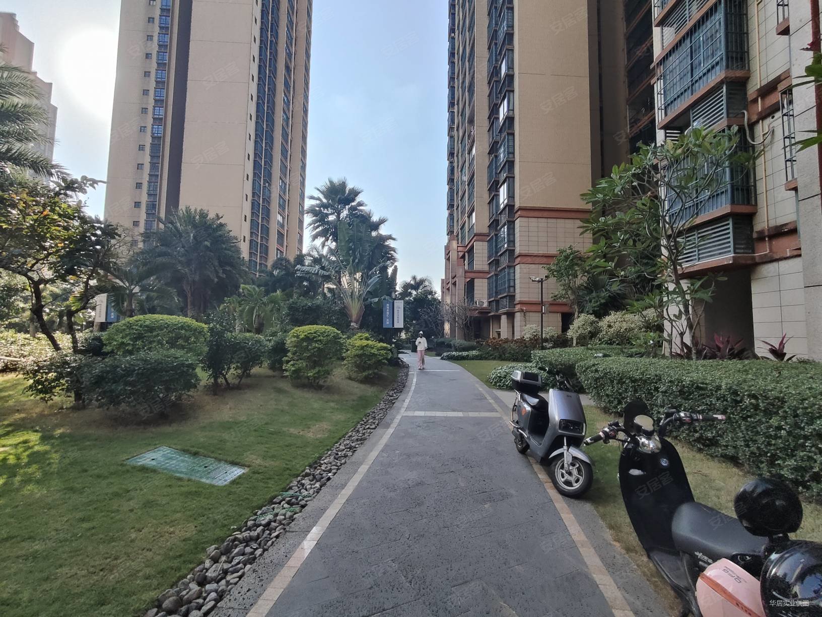 海口房产网>海口二手房>龙华二手房>滨海二手房>南海幸福城>