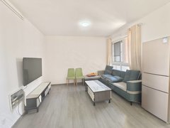 镇江丹徒宝龙广场宝龙商圈 宜城小学港中旁 康宁新寓 电梯精装三室 1200元出租房源真实图片