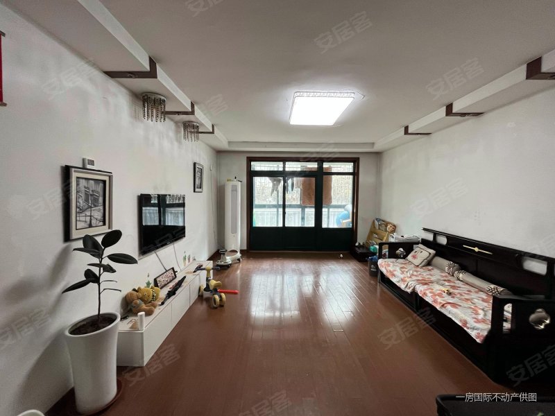 密度低 商业配套成熟 临地铁 南北通透 精装好房 满五