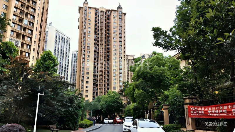 户型方正环境优美出行方便,重庆国际家纺城绣色c区二手房,40万,1室1厅