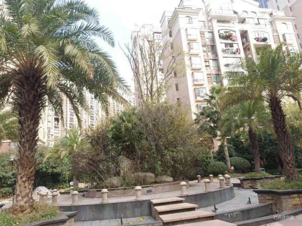 满五 交通便利 南北通透 双卫格局 精装修 带电梯,联泰香域滨江二手房