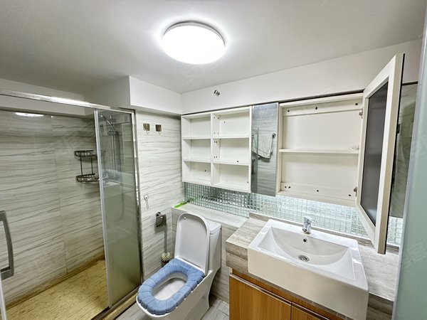 六安舒城文化广场新滨湖恒大文化旅游城750包物业 胜利宿舍对面 恒大复试公寓 两房两厅两卫出租房源真实图片