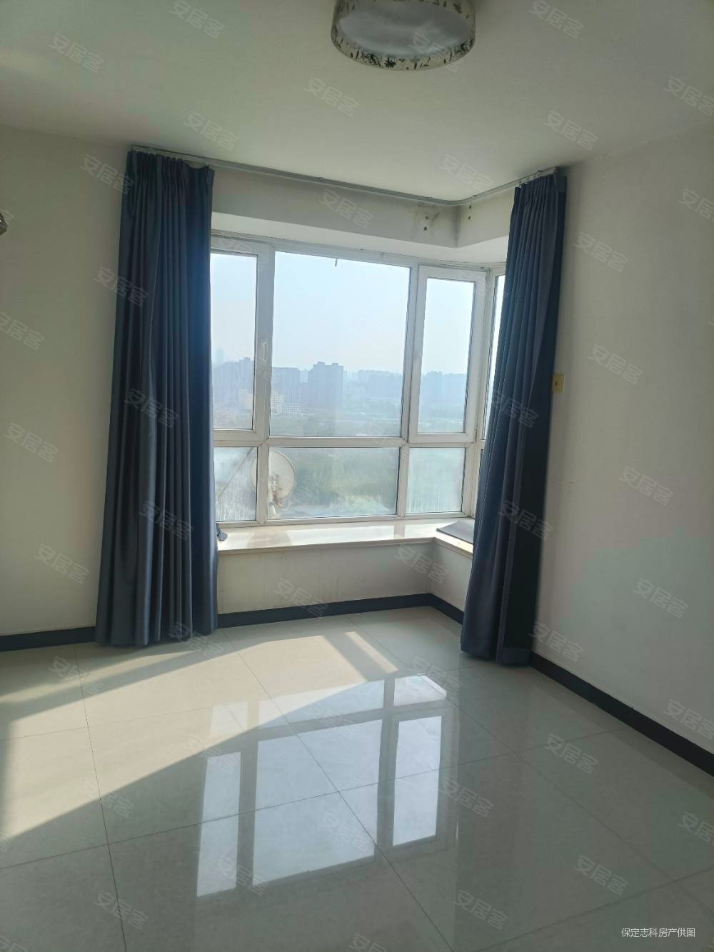 维多利亚夏郡3室2厅2卫134.69㎡南北95万