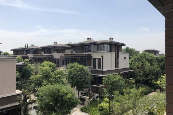 丽彩溪岸庄园(公寓住宅)